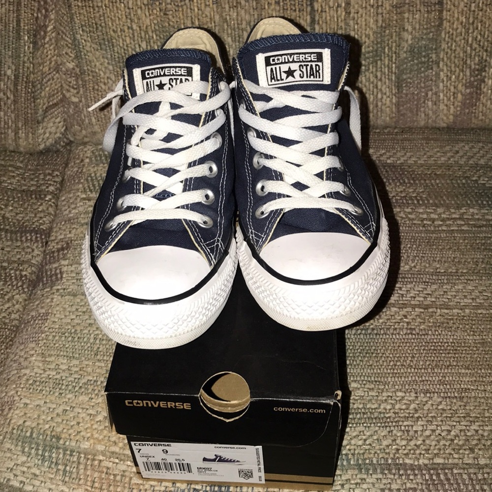 Unisex Converse Sneakers 👟